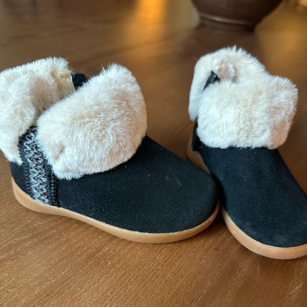 Ugg Bootie - toddler 6